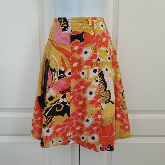 2 Patterned Skirts - Picture 5 of 7